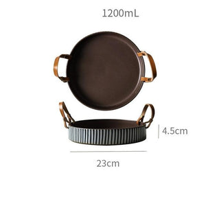Dimensions of the medium size ceramic plate with leather handle.