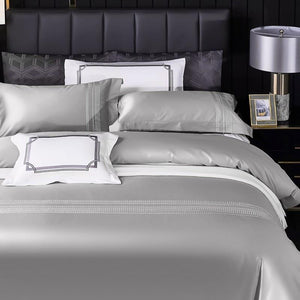 Evelyn 1000TC duvet cover set, made of Egyptian Cotton featuring long staple in silver color.