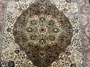 Turkish Sivas Rug 6x9, Floral Medallion, Vintage Handmade Wool Carpet