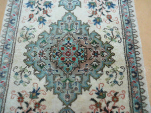 1' 9" X 2' 5" Handmade Indian Wool Rug Lahore Floral Design Small Oriental Rug Beige & Teal