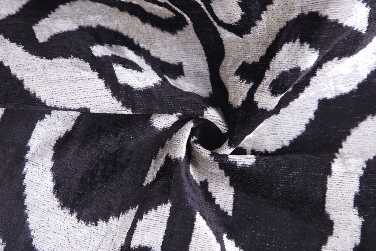 Handmade 16x16 Velvet Pillow – Black & White Ikat Medallion