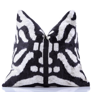 Handmade 16x16 Velvet Pillow – Black & white Symmetry Pattern