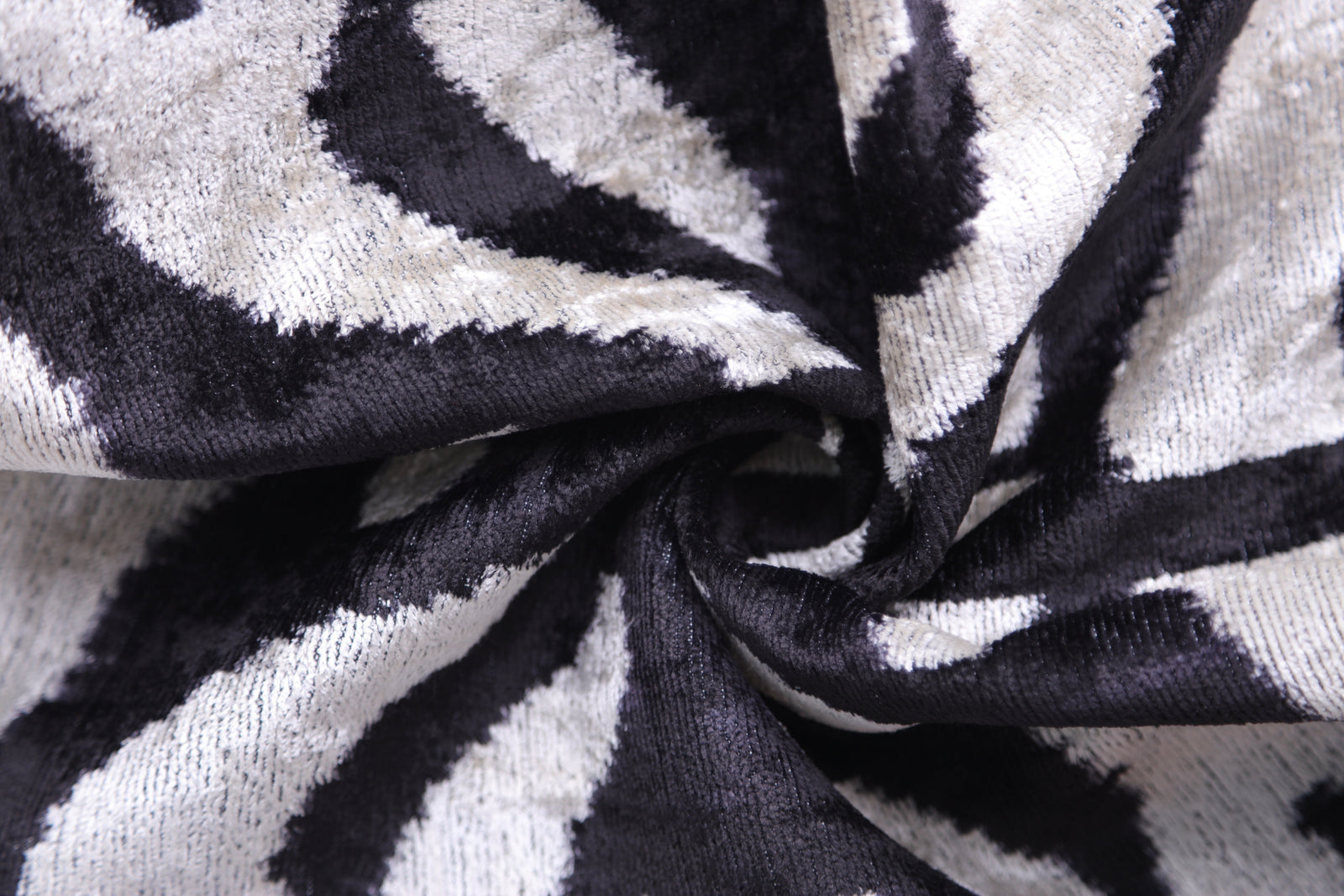 Handmade 16x16 Velvet Pillow – Black & white Symmetry Pattern