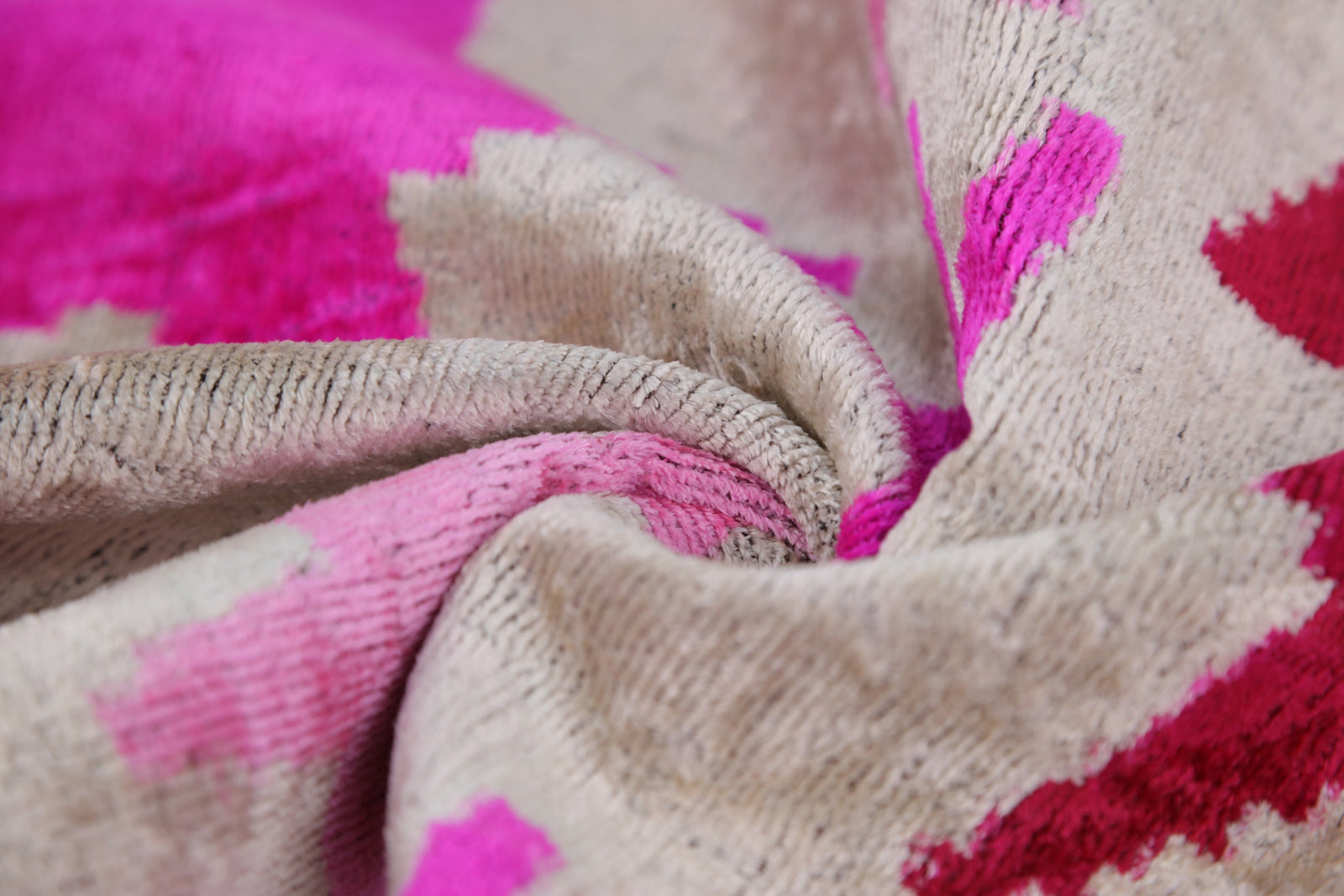 Handmade Velvet Ikat Throw Pillow with insert – Fuchsia Pink Starburst (16x24)