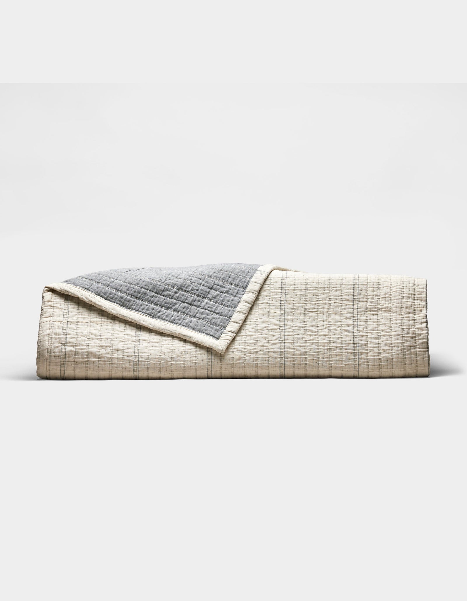 Baja Matelasse Coverlet - Alabaster/Oceanside / King