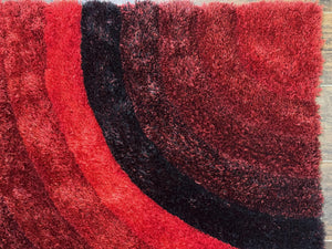 Red and Black Shag Rug 5x7, Pair A