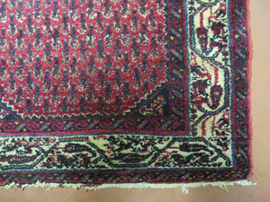 2.5' X 4' Vintage Handmade Indian Amritsar Wool Rug Paisley Design Red