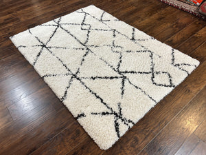 Modern Shag Rug 5x7, Ivory and Black Area Rug 5 x 7 ft