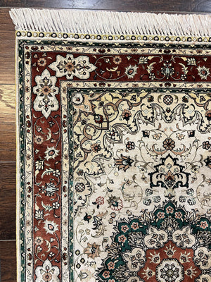 Silk Turkish Kayseri Rug 2.7 x 4, Floral Medallion, Fine Oriental Carpet, Small Vintage Rug, Silk Pile on Silk Foundation, Hand Knotted