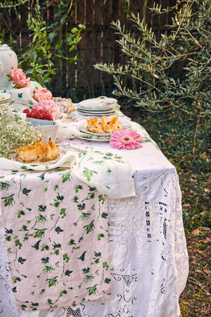 English Ivy Table Runner