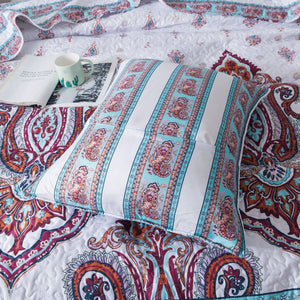 DaDa Bedding White Blue Floral Paisley Quilt Set