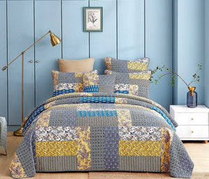 DaDa Bedding Honey Cove Floral Paisley Patchwork Quilt Set