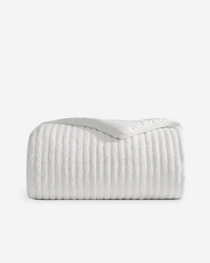 Snug Piped Comforter