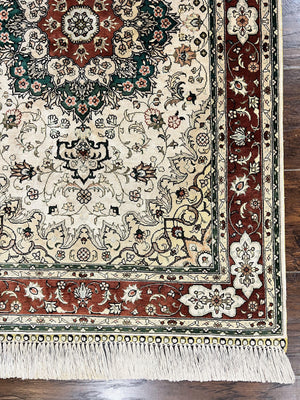Silk Turkish Kayseri Rug 2.7 x 4, Floral Medallion, Fine Oriental Carpet, Small Vintage Rug, Silk Pile on Silk Foundation, Hand Knotted