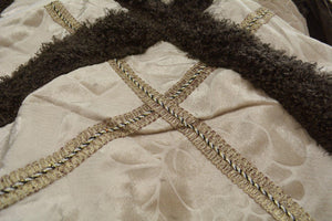 DaDa Bedding Classic Elegant Velvety Ribbons Quilted Coverlet Bedspread Set (YG1024Beige)