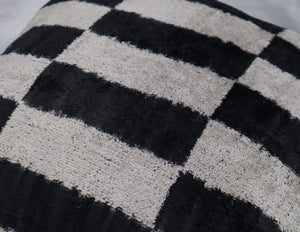 Canvello Decorative Black And White Lumbar Pillow | 16 x 16 in (40 x 40 cm)