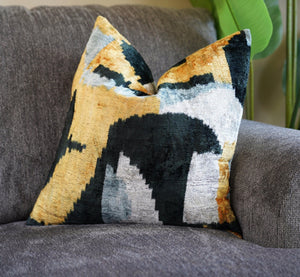 Canvello Handmade Black And Gold Throw Pillows | 18x18