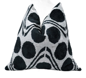 Canvello Handmade Black & White Velvet Throw Pillows - 20x20