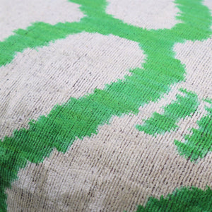 Canvello Handmade Green Velvet Throw Pillows - 16x24