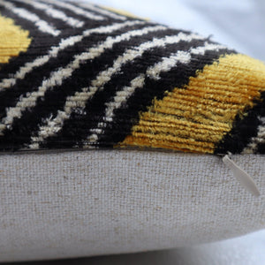 Canvello Handmade Luxury Black Lumbar Pillow | 16x16