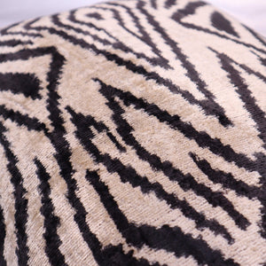 Canvello Luxury Black And Ivory Throw Pillows - 16x24