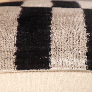 Canvello Luxury Decorative Black & White Throw Pillow | 16 x 24 in (40 x 60 cm)