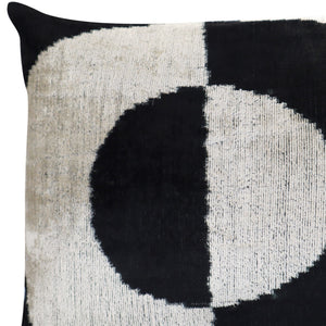 Canvello Luxury Decorative Black White Throw Pillow | 16 x 24 in (40 x 60 cm)