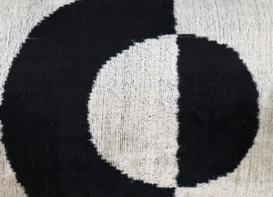 Canvello Luxury Decorative Black White Throw Pillow | 16 x 24 in (40 x 60 cm)