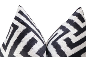 Canvello Luxury Decorative Black White Throw Pillow | 16 x 24 in (40 x 60 cm)