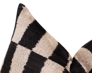 Canvello Luxury Decorative Black & White Throw Pillow | 16 x 24 in (40 x 60 cm)
