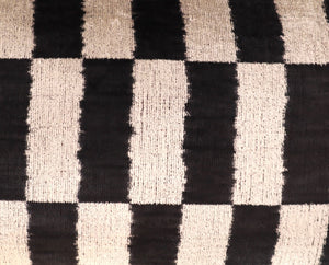 Canvello Luxury Decorative Black & White Throw Pillow | 16 x 24 in (40 x 60 cm)
