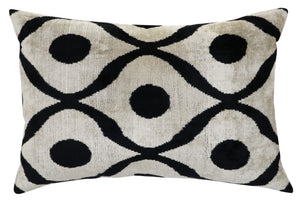 Canvello Luxury Decorative Black White Throw Pillow | 16 x 24 in (40 x 60 cm)