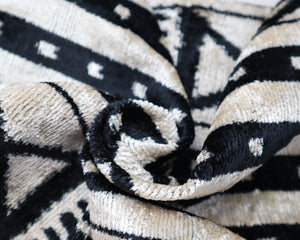 Canvello Luxury Decorative Black & White Throw Pillow | 16 x 24 in (40 x 60 cm)