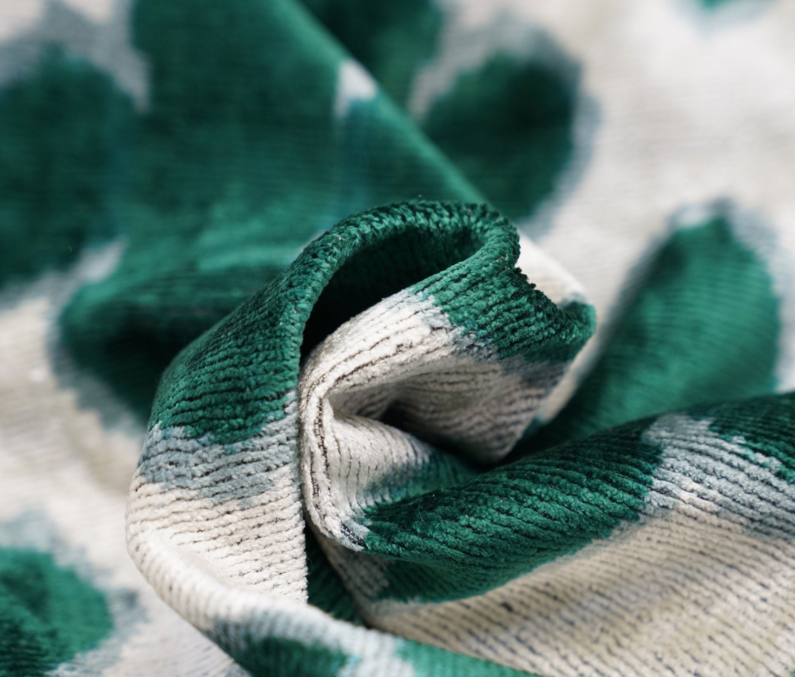 Canvello Luxury Leaf Green Carbon Grey Pillow for Couch | 16 x 24 in (40 x 60 cm)