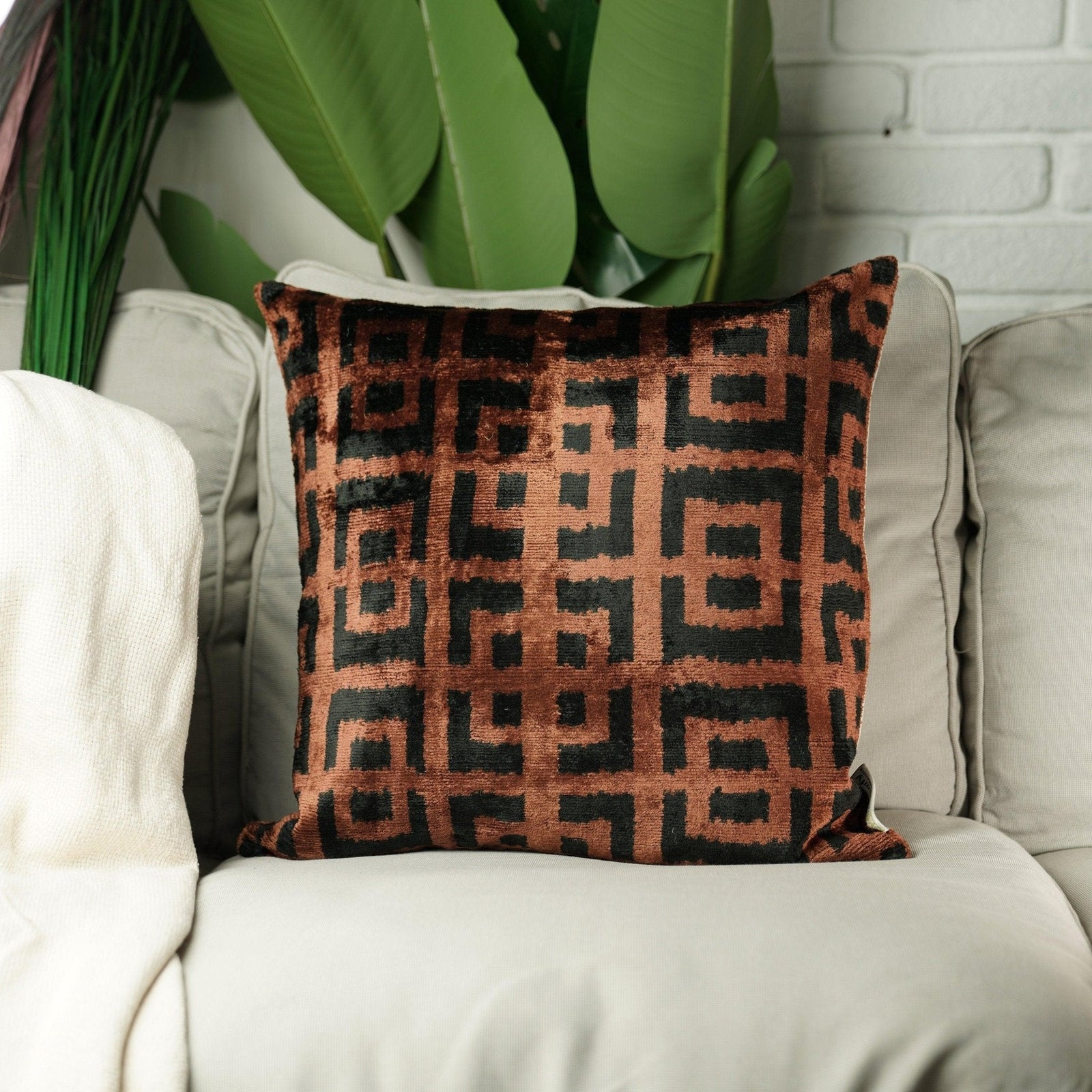Canvello Silk Velvet Black Decorative Pillows - 20 x 20 in (50 x 50 cm)