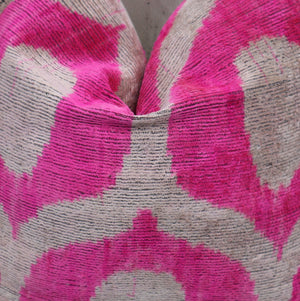 Canvello Velvet Pink Ivory Pillow | 16 x 16 in (40 x 40 cm)