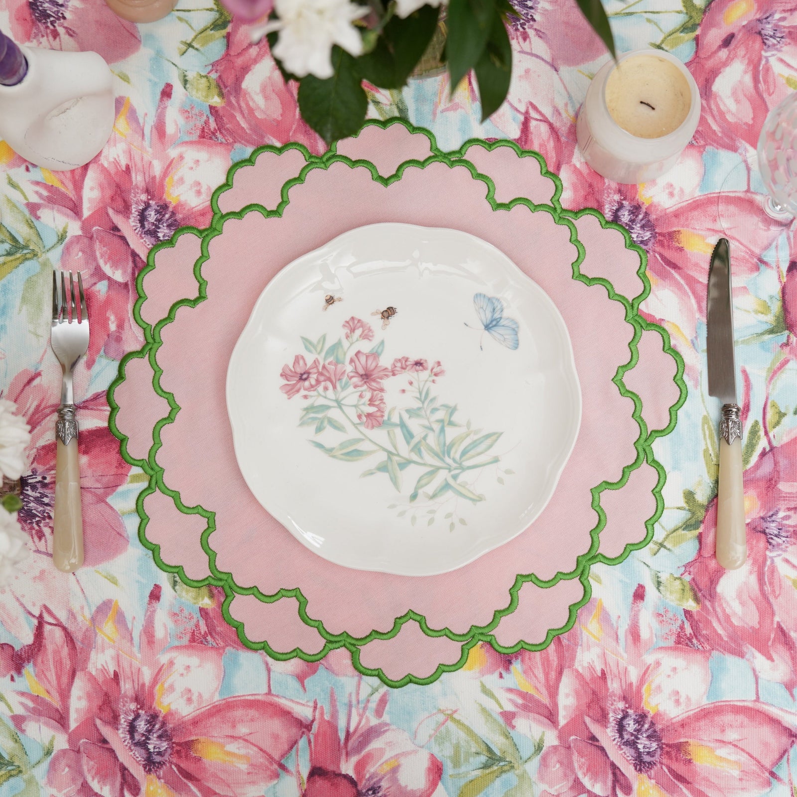 CRESSIDA LIGHT PINK ROUND FABRIC PLACEMAT (Set Of 4) - Set of 4