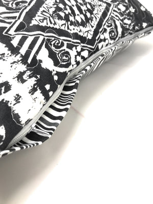 DaDa Bedding Aztec Black & White Diamonds Throw Pillow Covers - 18" x 18" 2-Pack (C14800-1-CC)