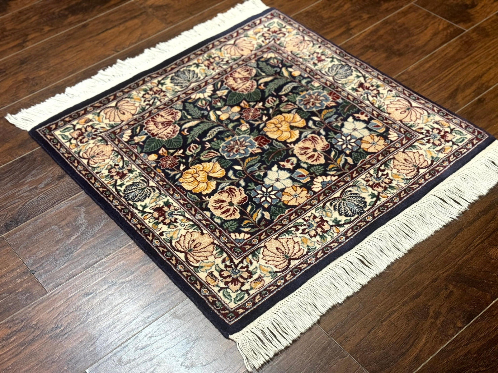 Square Pak Persian Small Rug 2.7 x 2.7, William Morris Design, Dark Green, Floral, Handmade