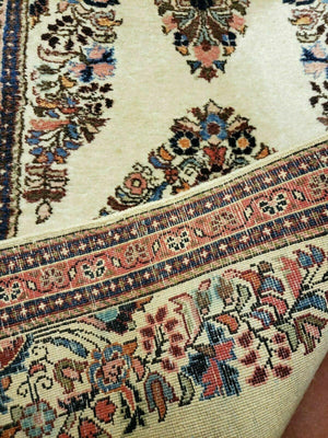 2' 7" X 4' Vintage Handmade Indian Medallion Wool Floral Beige Rug