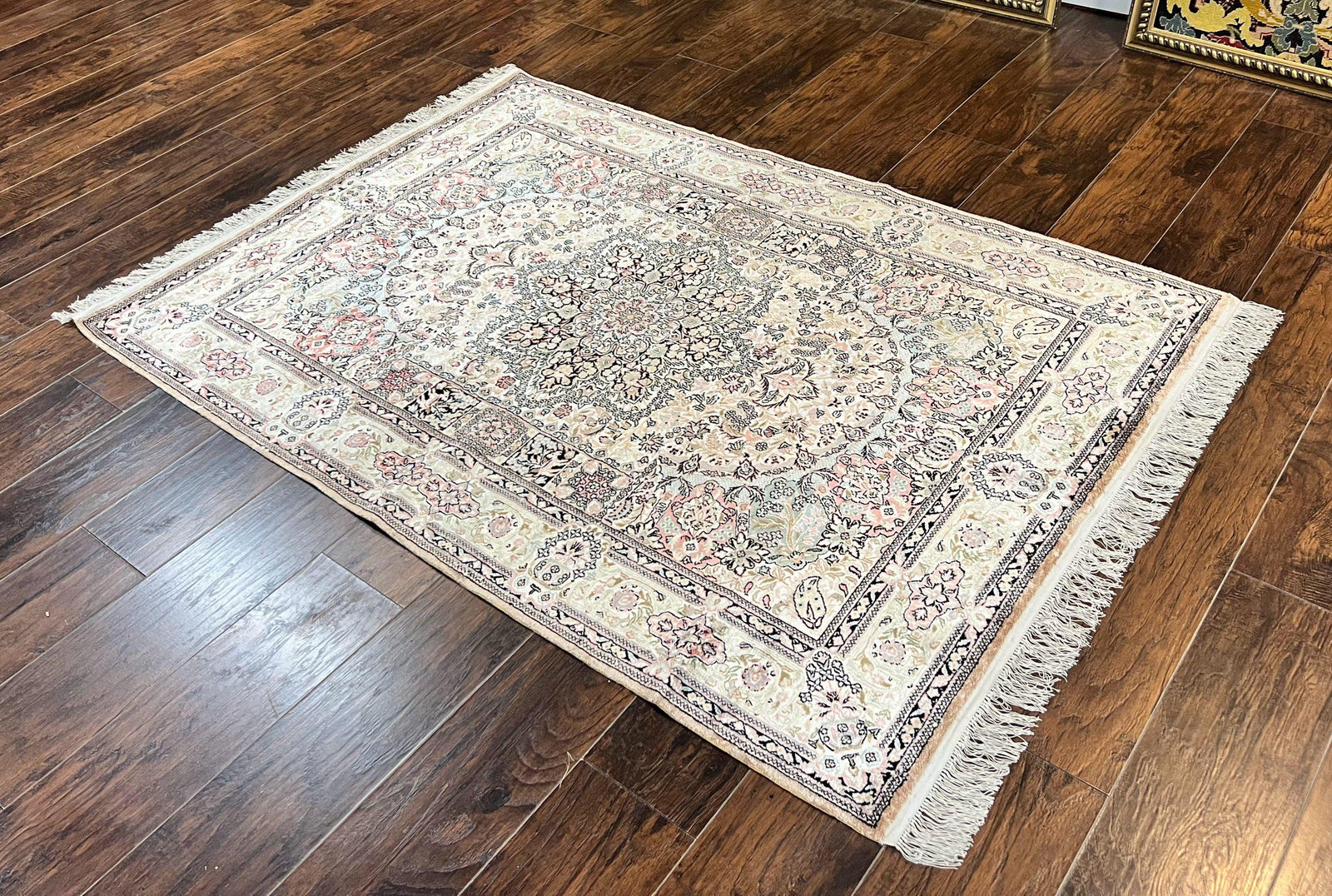 Silk Indian Kashmiri Rug 4x6, Handmade, Ivory, Fine 240 KPSI