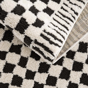 Leryn Black & White Checkered 7ft Runner Rug