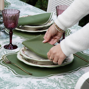 MIRELI GREEN RECTANGLE PLACEMAT & NAPKIN SET (Set Of 4)