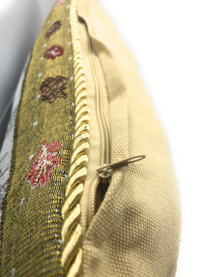 DaDa Bedding Set of 2-Pieces Festive Holiday Fiesta Floral Botanical Tapestry Throw Pillow Covers w/ Inserts - 18" x 18"