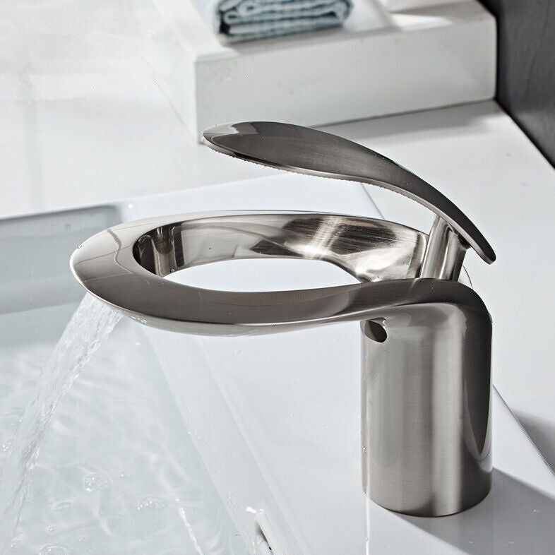 Unique Bathroom Faucets Brushed Nickel/ Chrome Silver Brass One Hole Single  Handle Luxury
