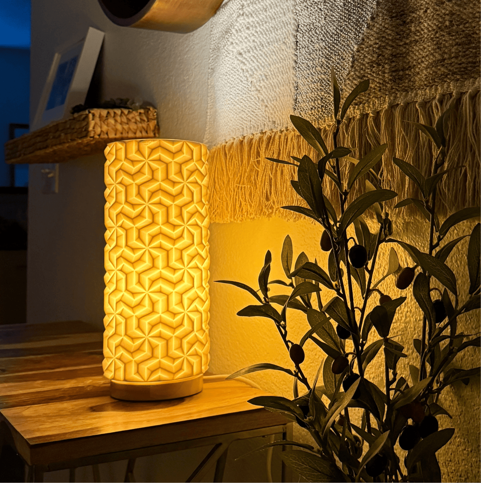 Triweave Lamp