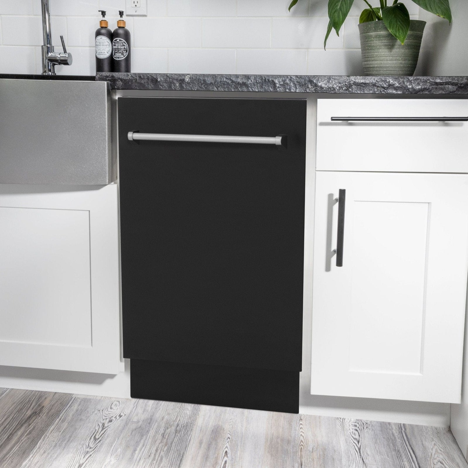 ZLINE 18" Dishwasher in Black matt panel, Stainless Tub, DWV-BLM-18