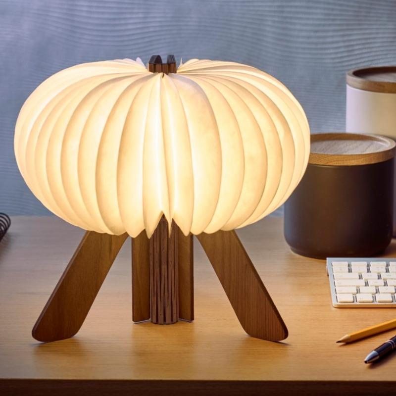 Space Lamp - The "R"