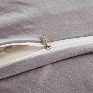 White zipper of bedding sheets.