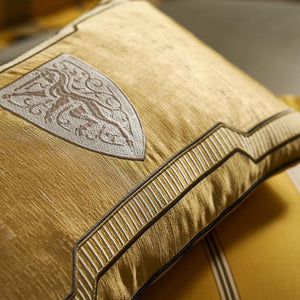 Pillow cover in ochre color; it does not include filling.